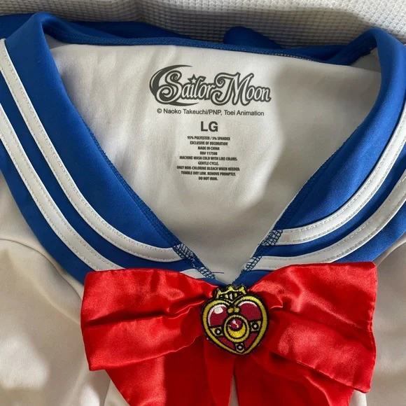 Sailor moon dress costume - Picture 6 of 6